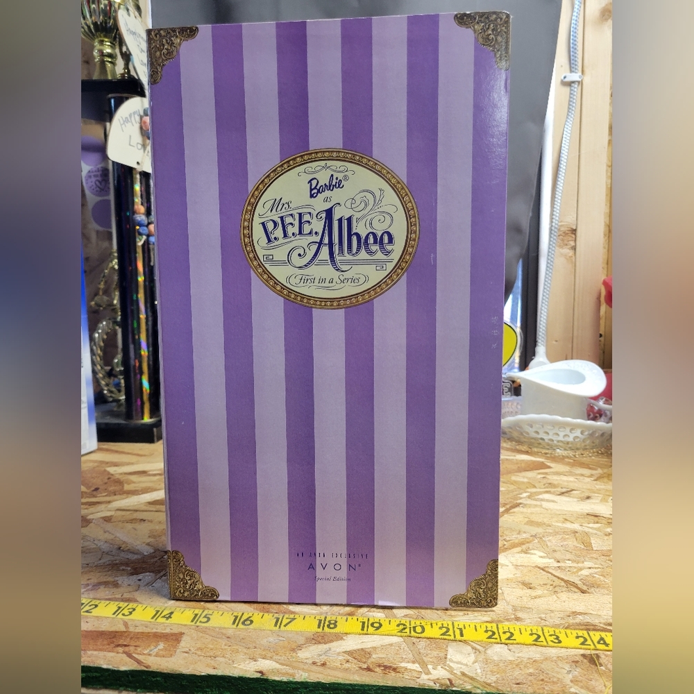 Barbie as P.F.E Albee California Perfume Co Collectible Doll Unopened‎ Box 1997